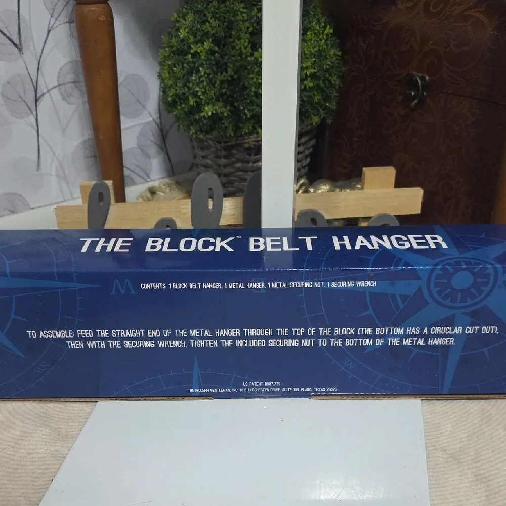 NIB HOUNDSBAY The Block™ Belt Hanger - Premium Wooden Closet Organizer